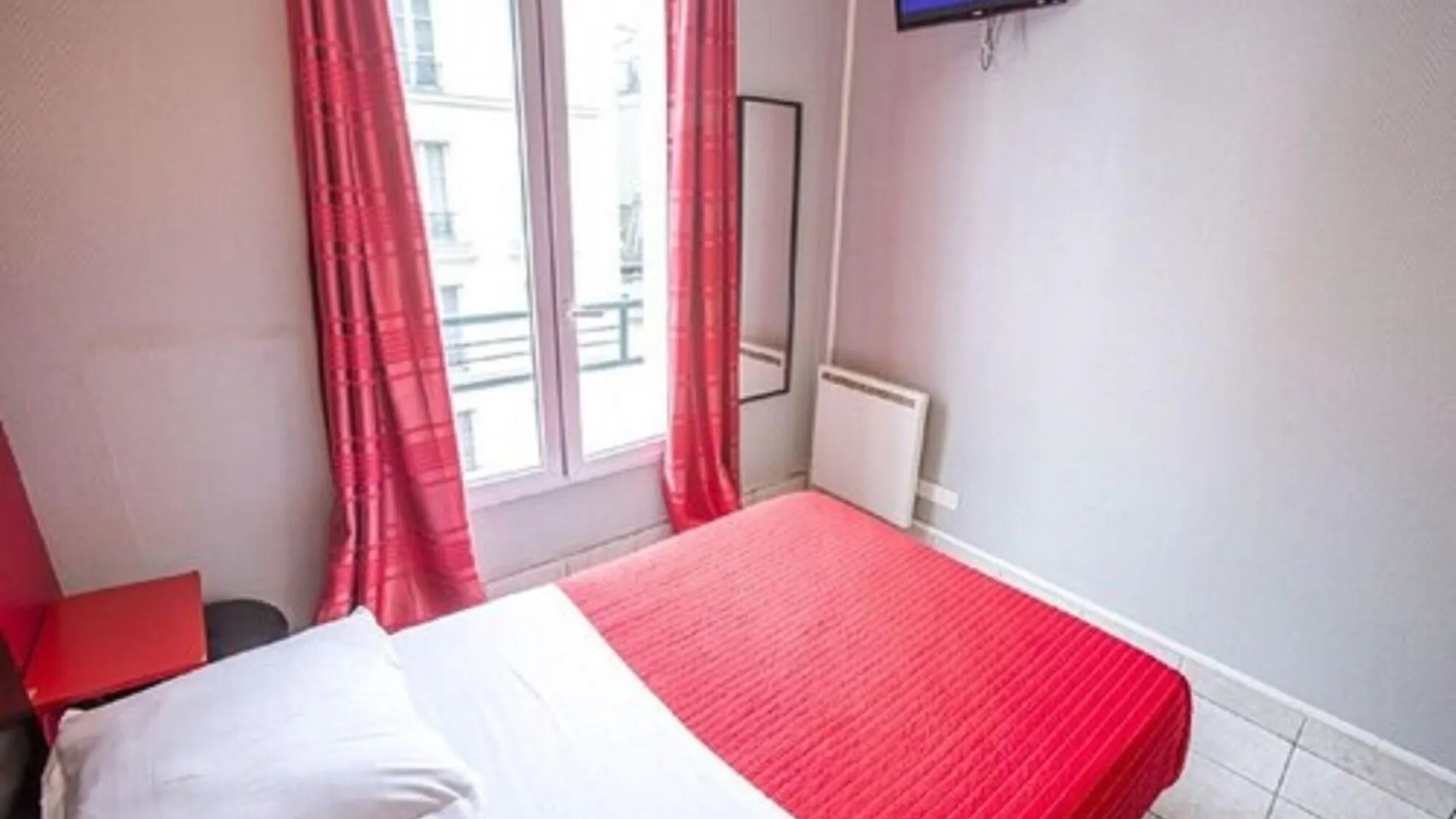 Hotel Hipotel Montmartre Gare Du Nord Paris