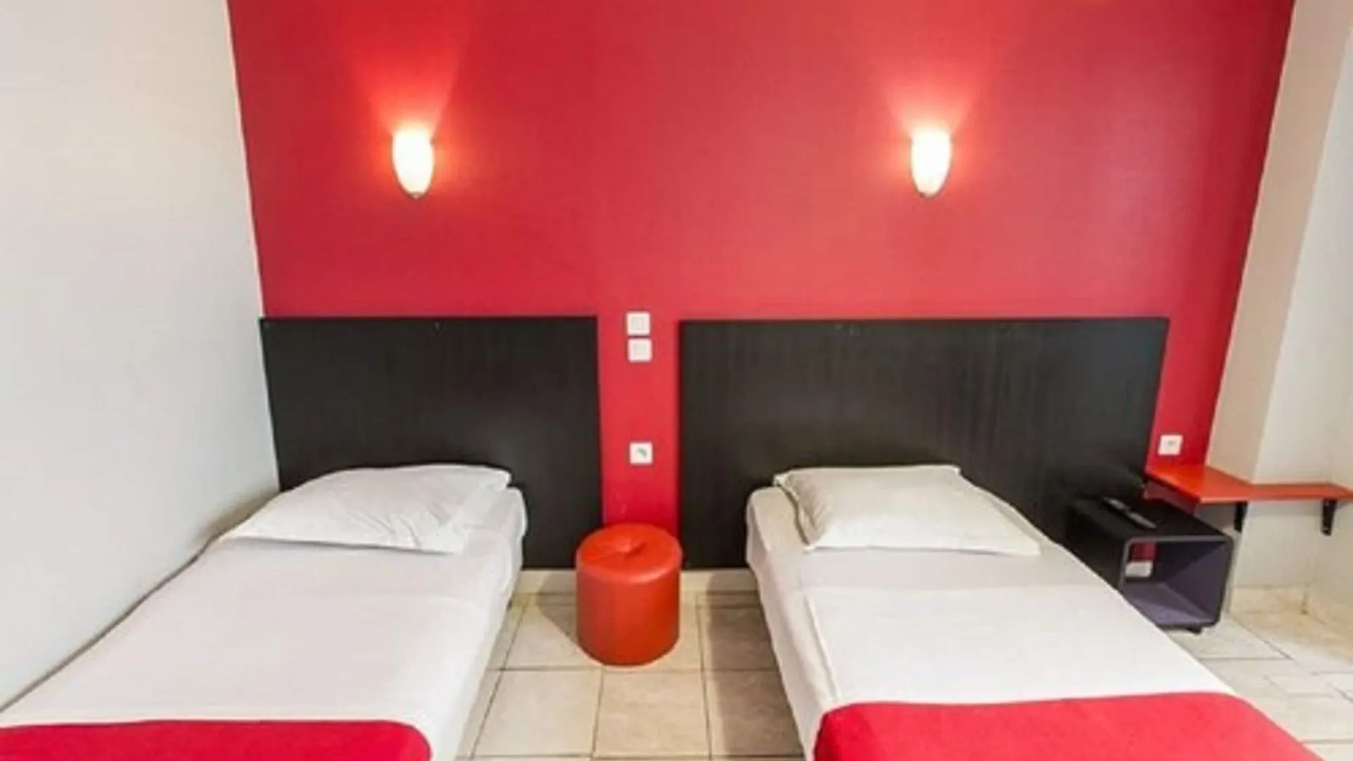 Hipotel Montmartre Gare Du Nord